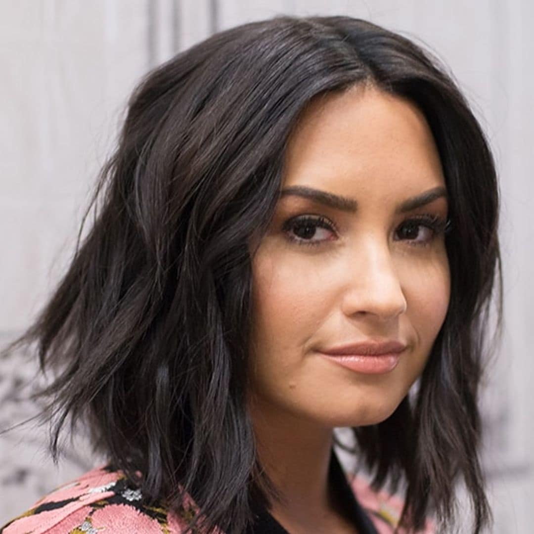 Demi Lovato quits social media and asks fans to 'be kind'