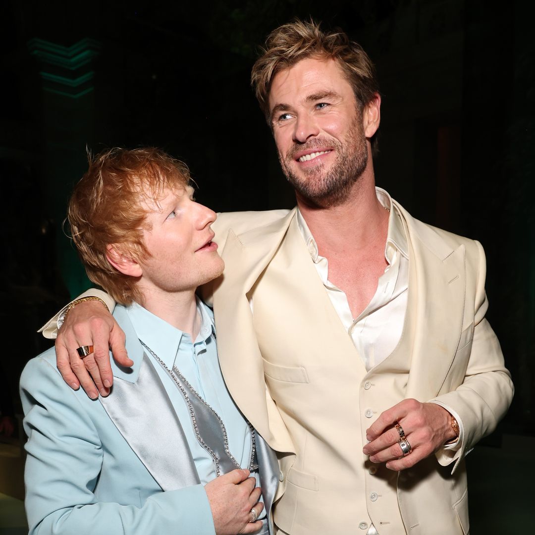 Chris Hemsworth learns how to play the drums and performs with Ed Sheeran for 70k people