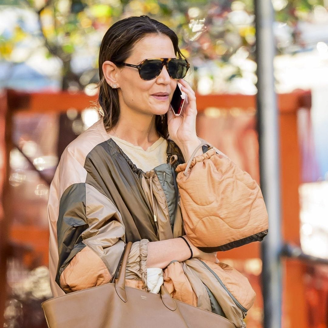 Katie Holmes is the queen of the XL bag trend