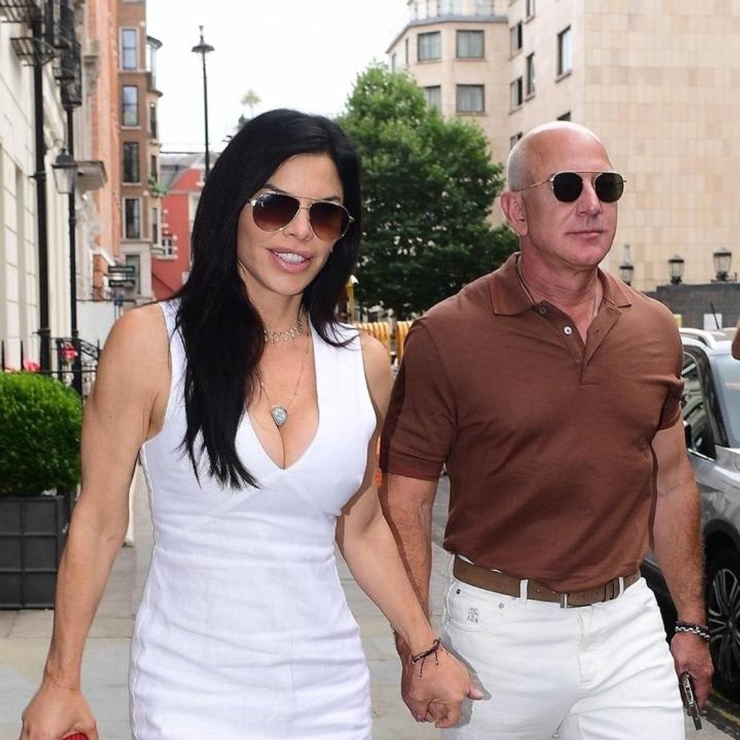 Jeff Bezos & Lauren Sanchez look happy & stylish in London