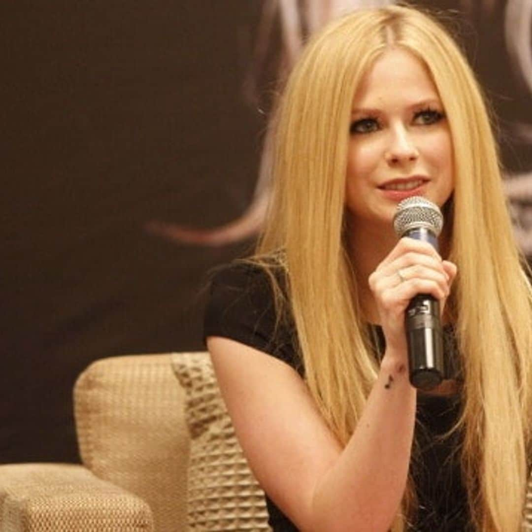 Avril Lavigne reveals battle with Lyme disease: 'I thought I was dying'