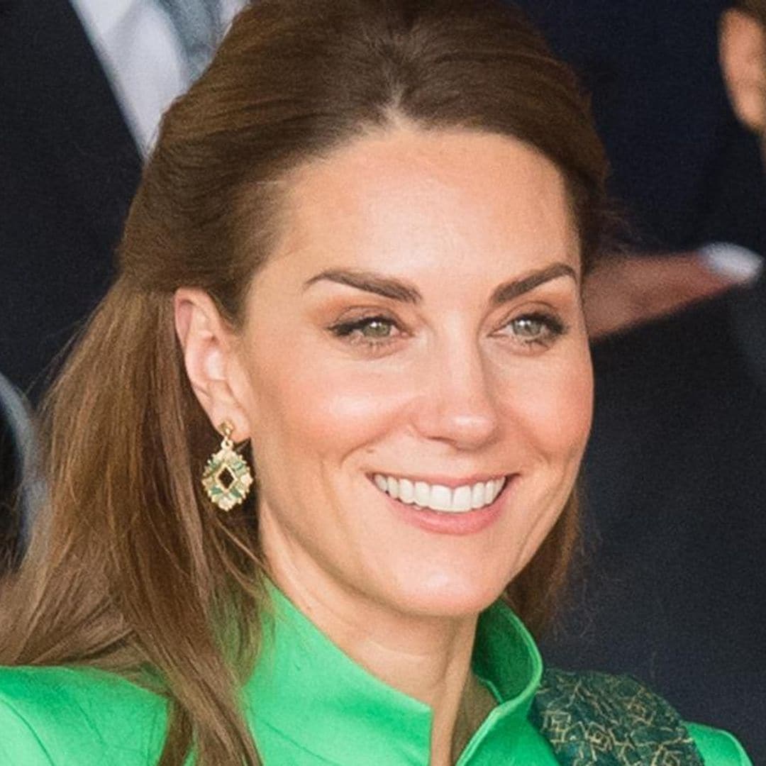 Kate Middleton shows off fancy new hairdo in Pakistan