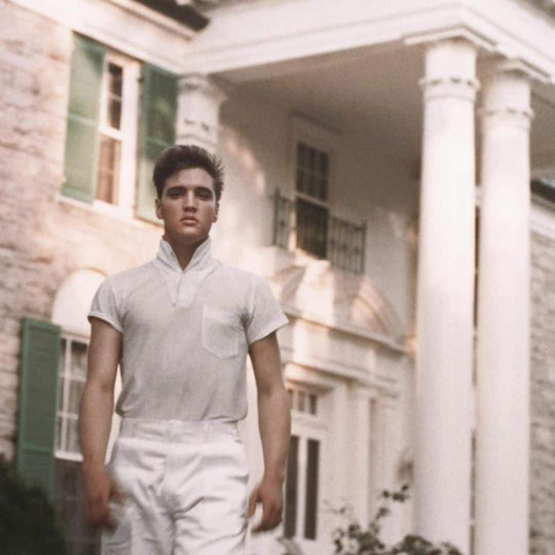 This is Graceland, Elvis Presley’s mansion, where his daughter Lisa Marie will be buried