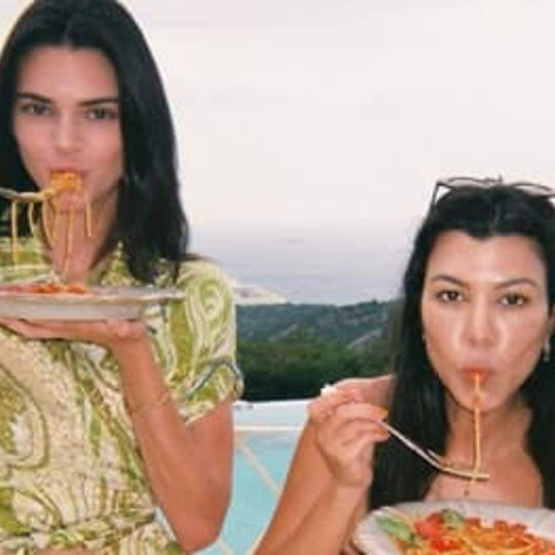 Kendall Jenner revealed to Kate and Oliver Hudson that she’s a stoner: ‘...no one knows that.’