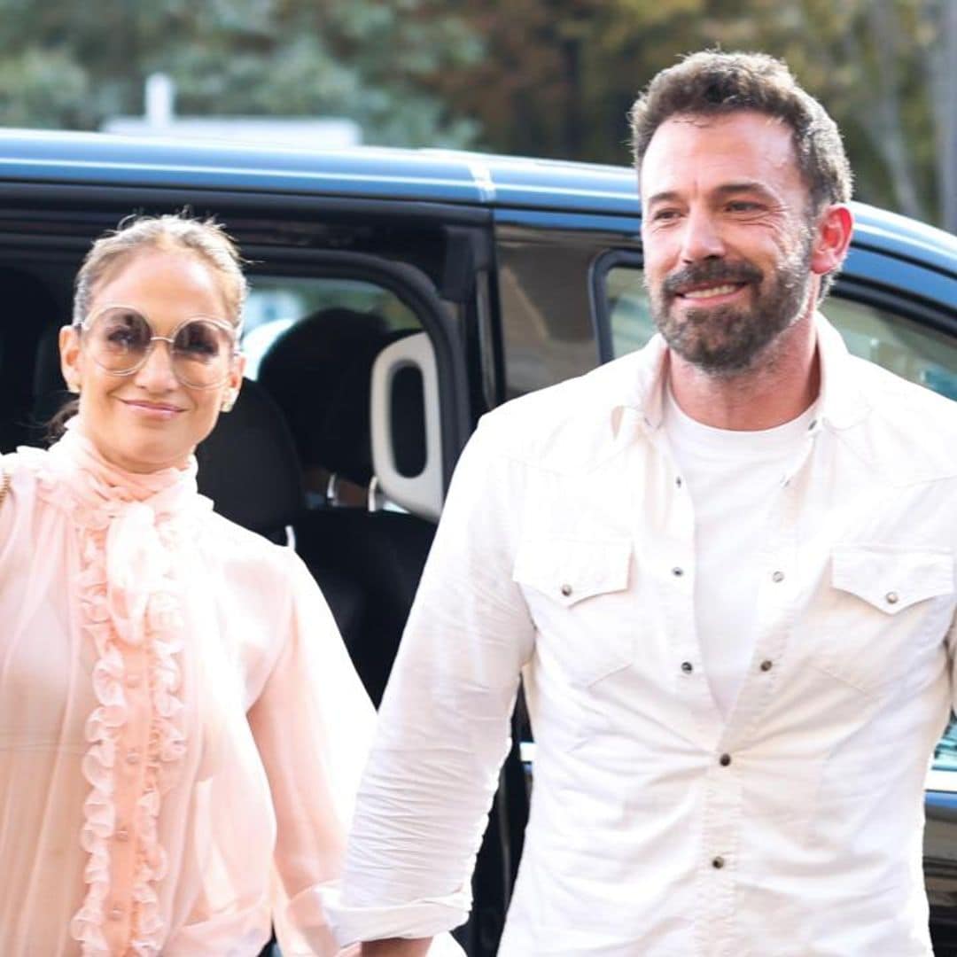 Jennifer Lopez & Ben Affleck have date night by the Eiffel Tower