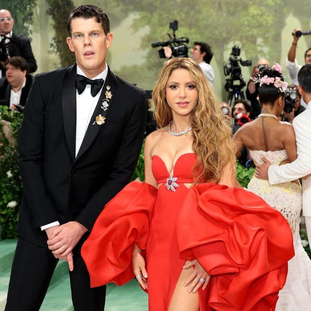 Who is the man that accompanied Shakira at the Met Gala?