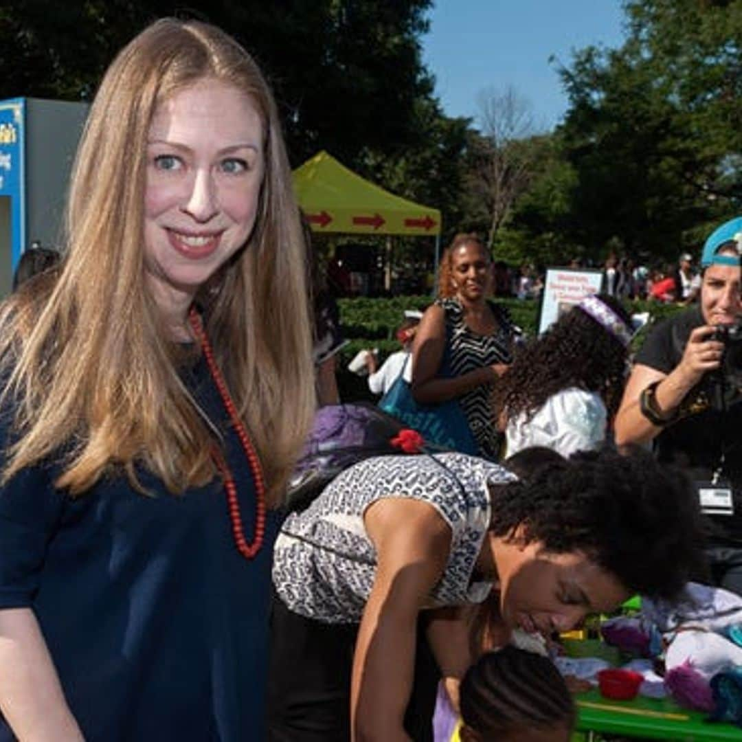 Chelsea Clinton gives birth to baby girl named Charlotte