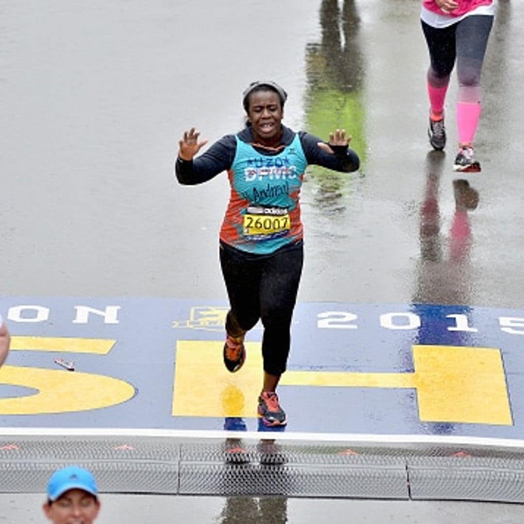 'Orange Is the New Black' star Uzo Aduba runs Boston Marathon