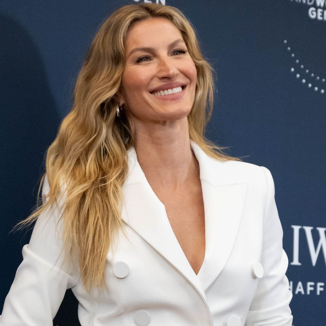 Gisele Bündchen is all smiles aboard new $1.2M yacht with Joaquim Valente: Their romantic moment