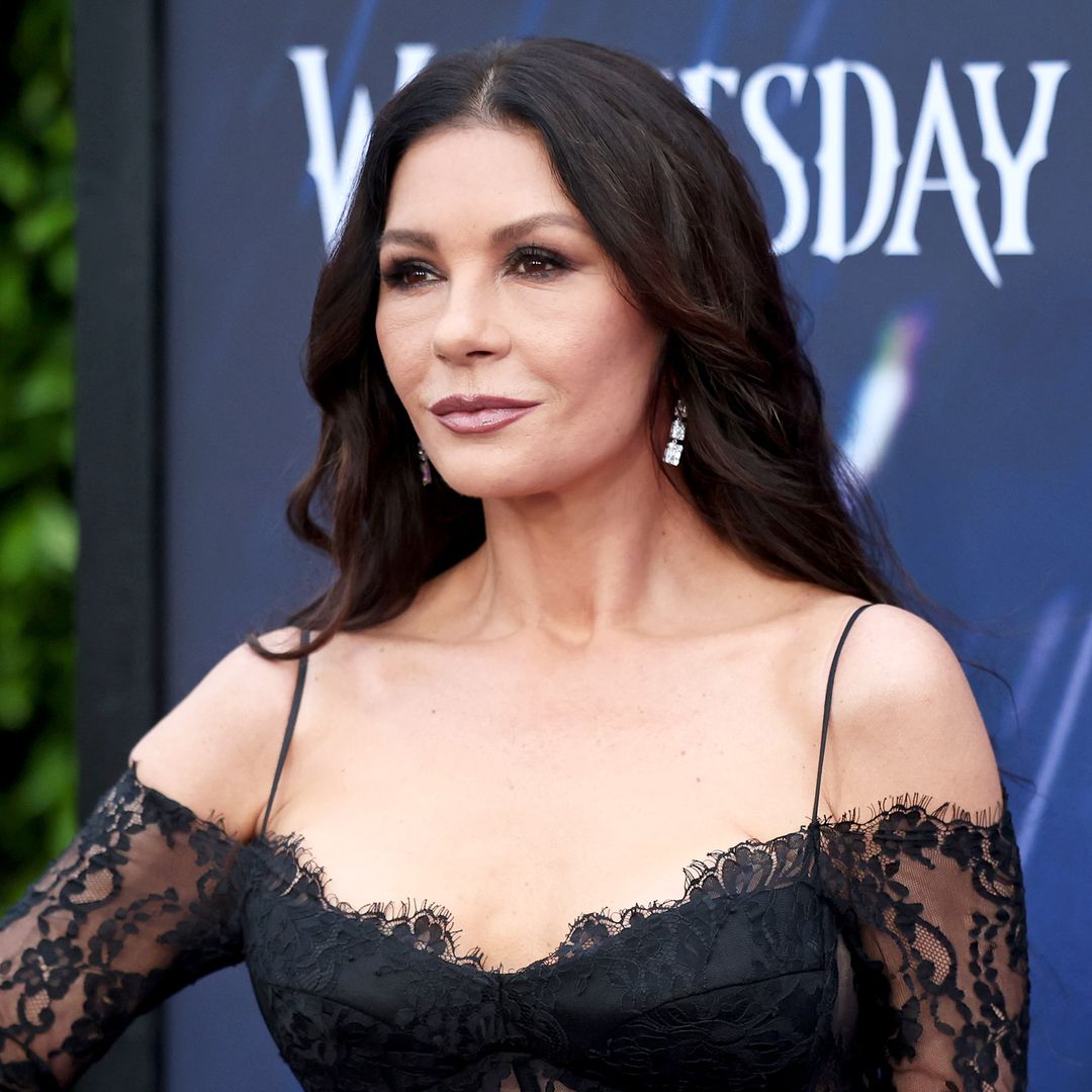 Catherine Zeta-Jones shows off her new look: 'Best summer ever'