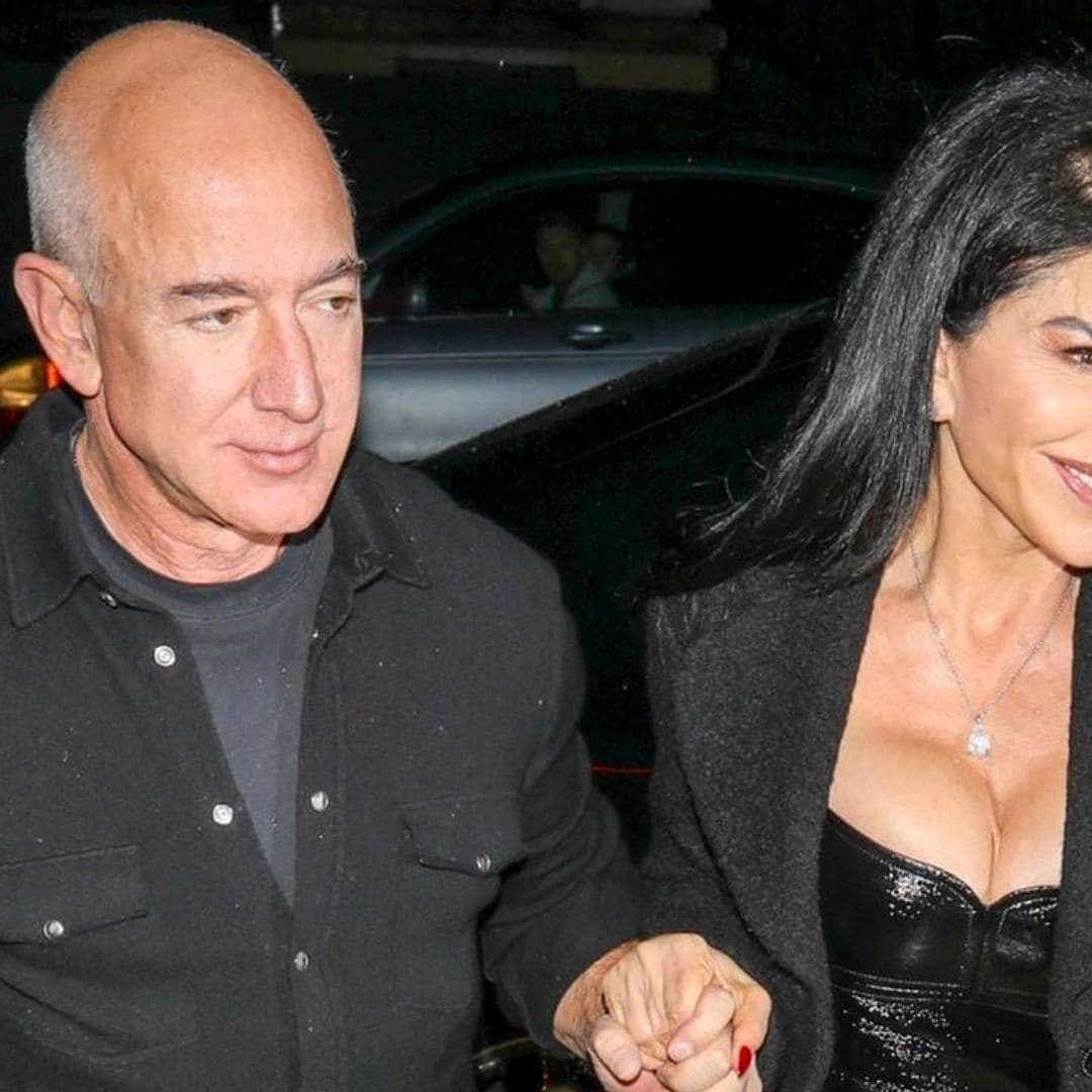 Lauren Sanchez shows off her toned legs at Giorgio Baldi with Jeff Bezos