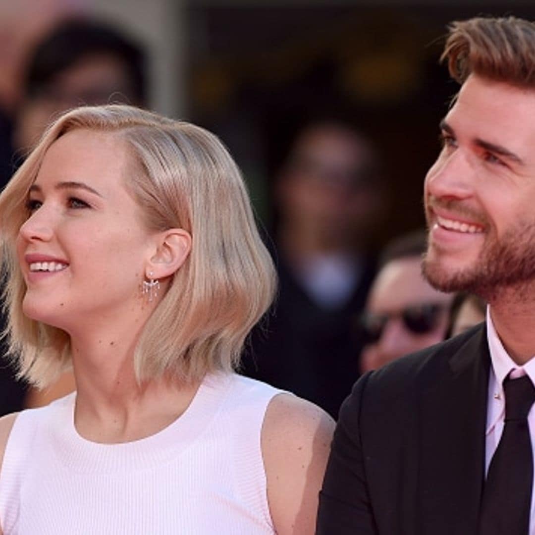 Liam Hemsworth: Jennifer Lawrence is 'terrible at walking'