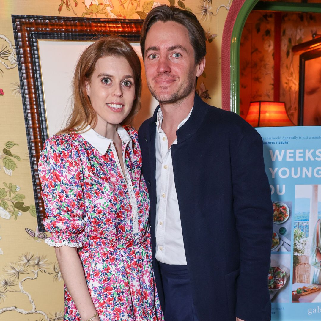 Princess Beatrice and Edoardo Mapelli Mozzi share precious first photo of newborn daughter Athena