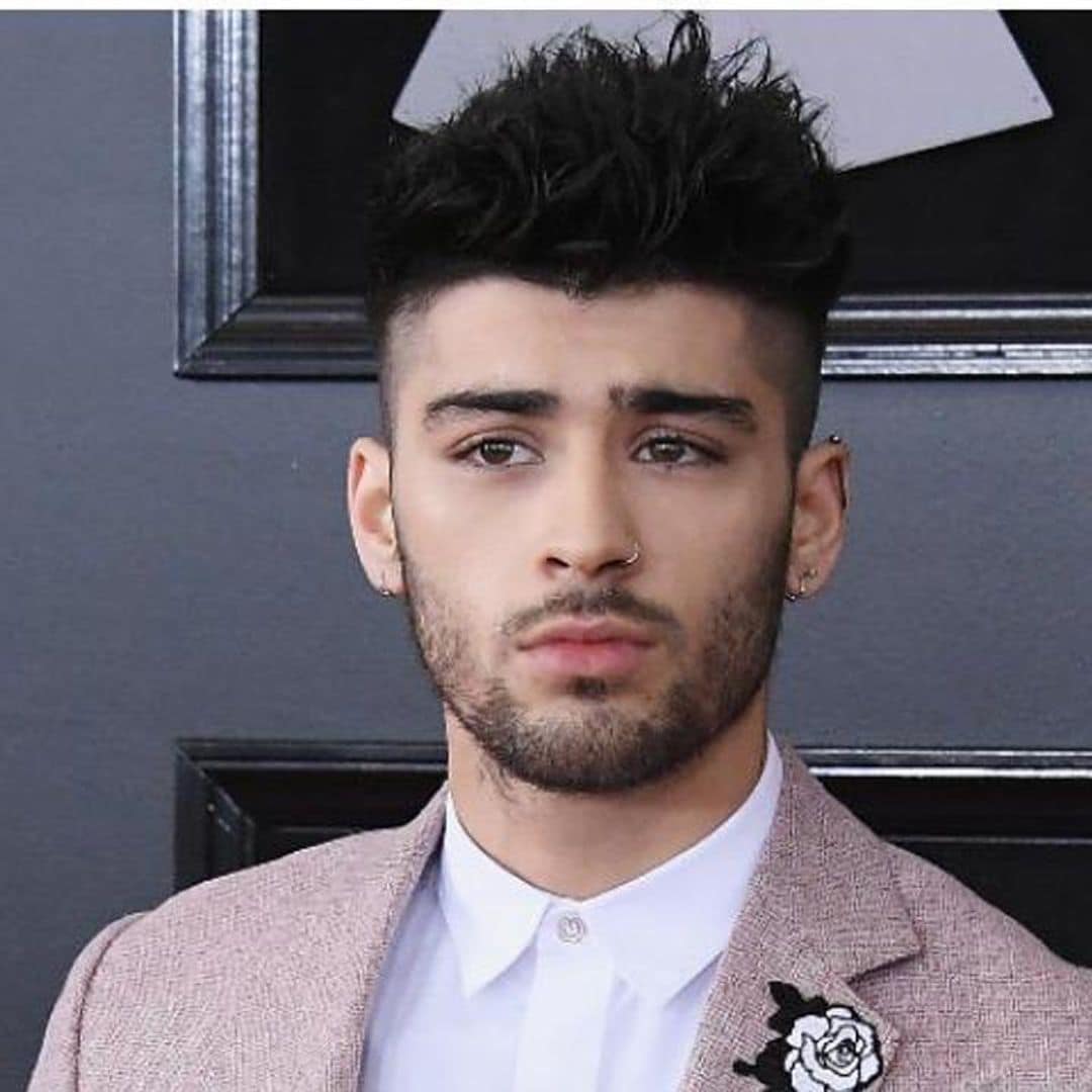 Zayn Malik debuts pink hair in new selfie