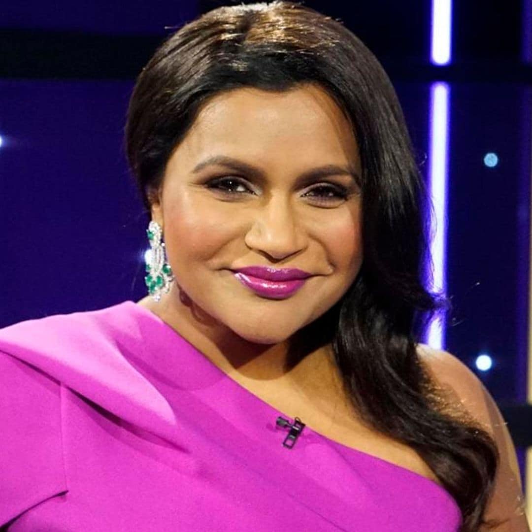 Mindy Kaling radiates body confidence in sexy mirror selfie