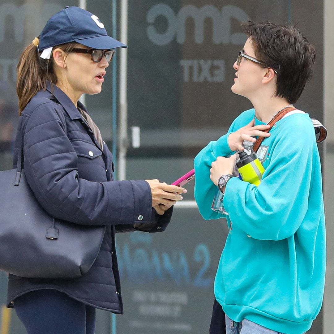 Jennifer Garner takes her kids Fin and Samuel to watch 'Wicked' with their friends