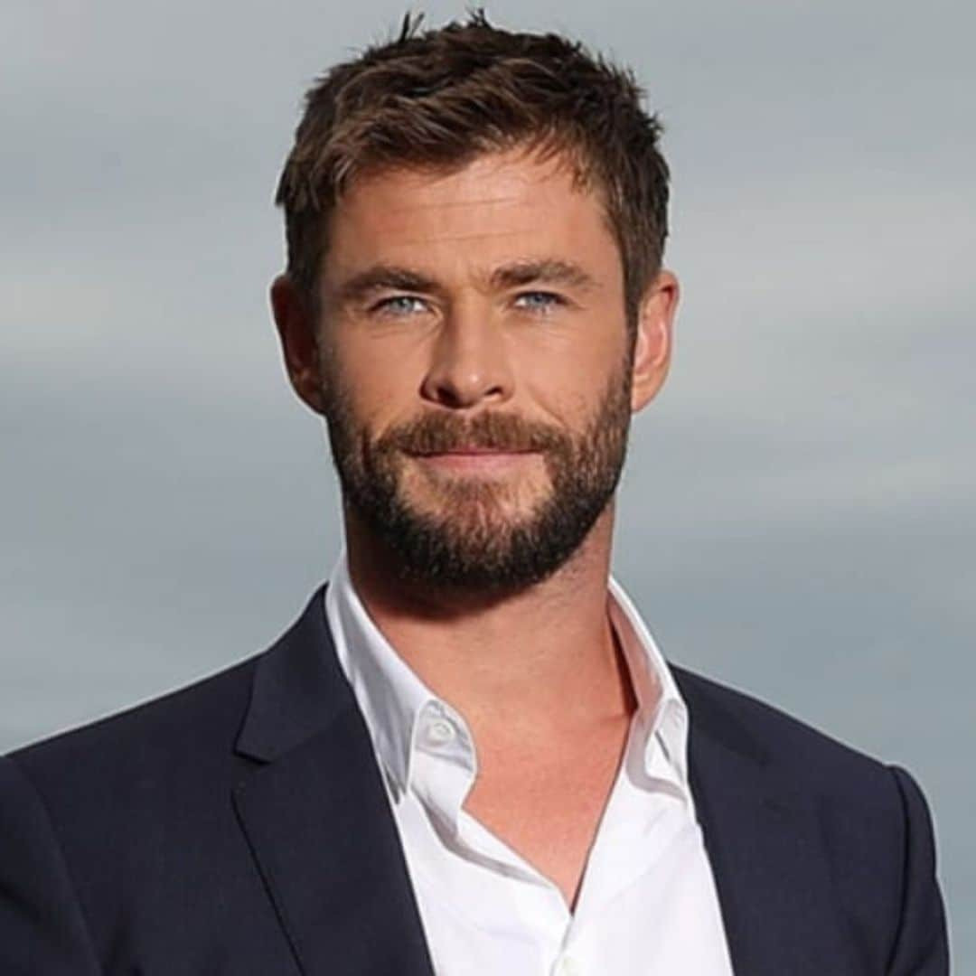 Chris Hemsworth shows soccer isn't his strong suit in adorable video