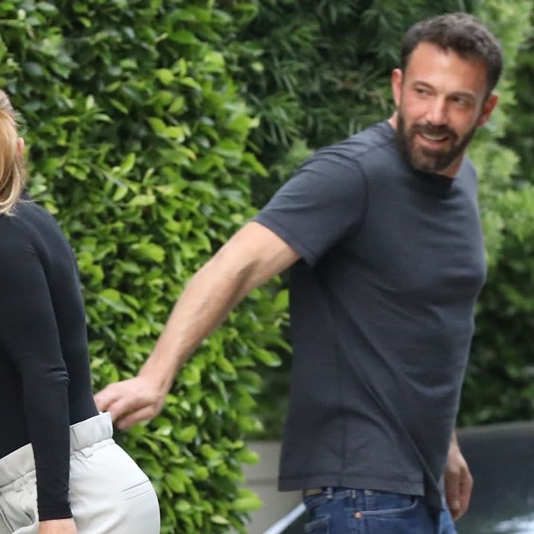 Jennifer Lopez and Ben Affleck passionately kiss goodbye outside of his mansion