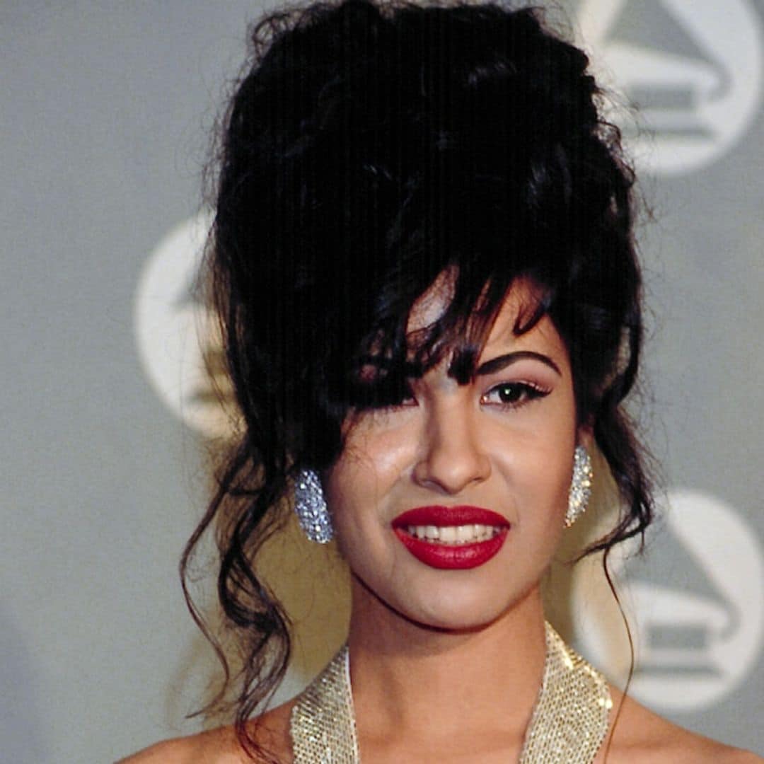 Stop what you're doing - a Selena Quintanilla-inspired makeup line is arriving!