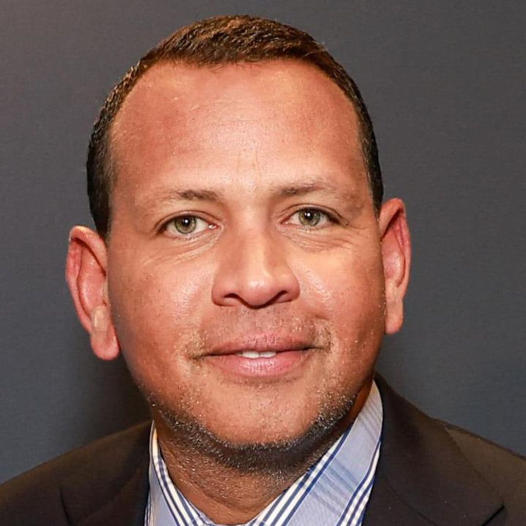 Alex Rodriguez shows why he played baseball and not basketball in air ball filled TikTok