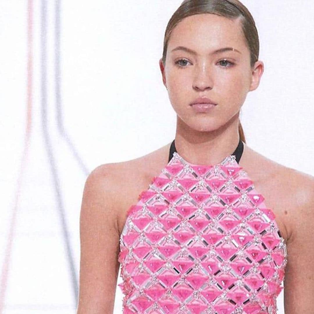 Kate Moss’s daughter Lila makes her runway debut at 18, just like mom