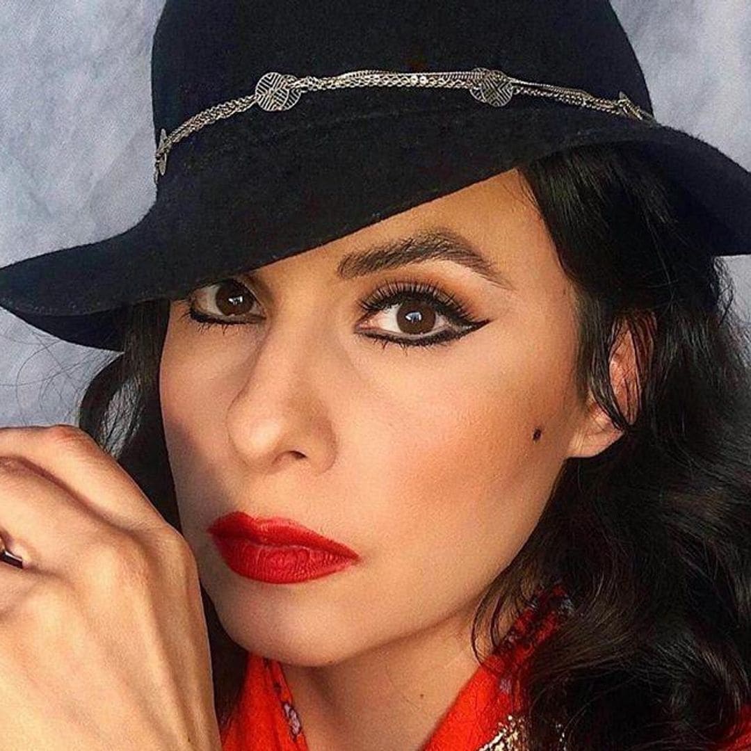 Thalia and Latina makeup artist dressed up as the famous Maria Felix and nailed it