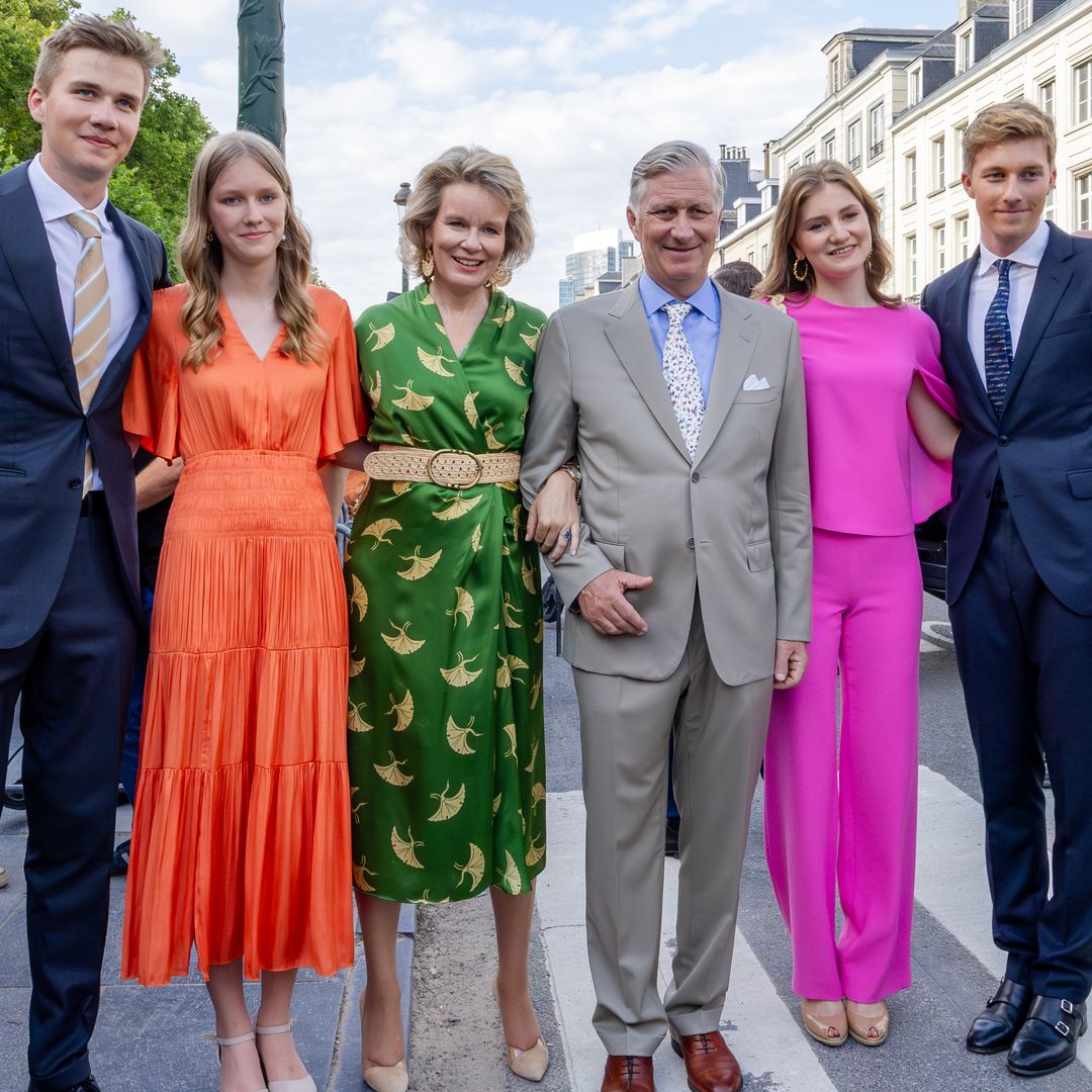 Royal siblings pose behind parents in 2024 Christmas card photo