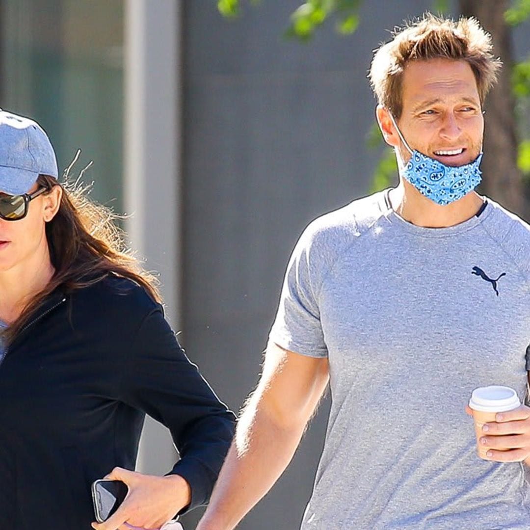 Jennifer Garner and her boyfriend John Miller’s friends think an engagement could come soon