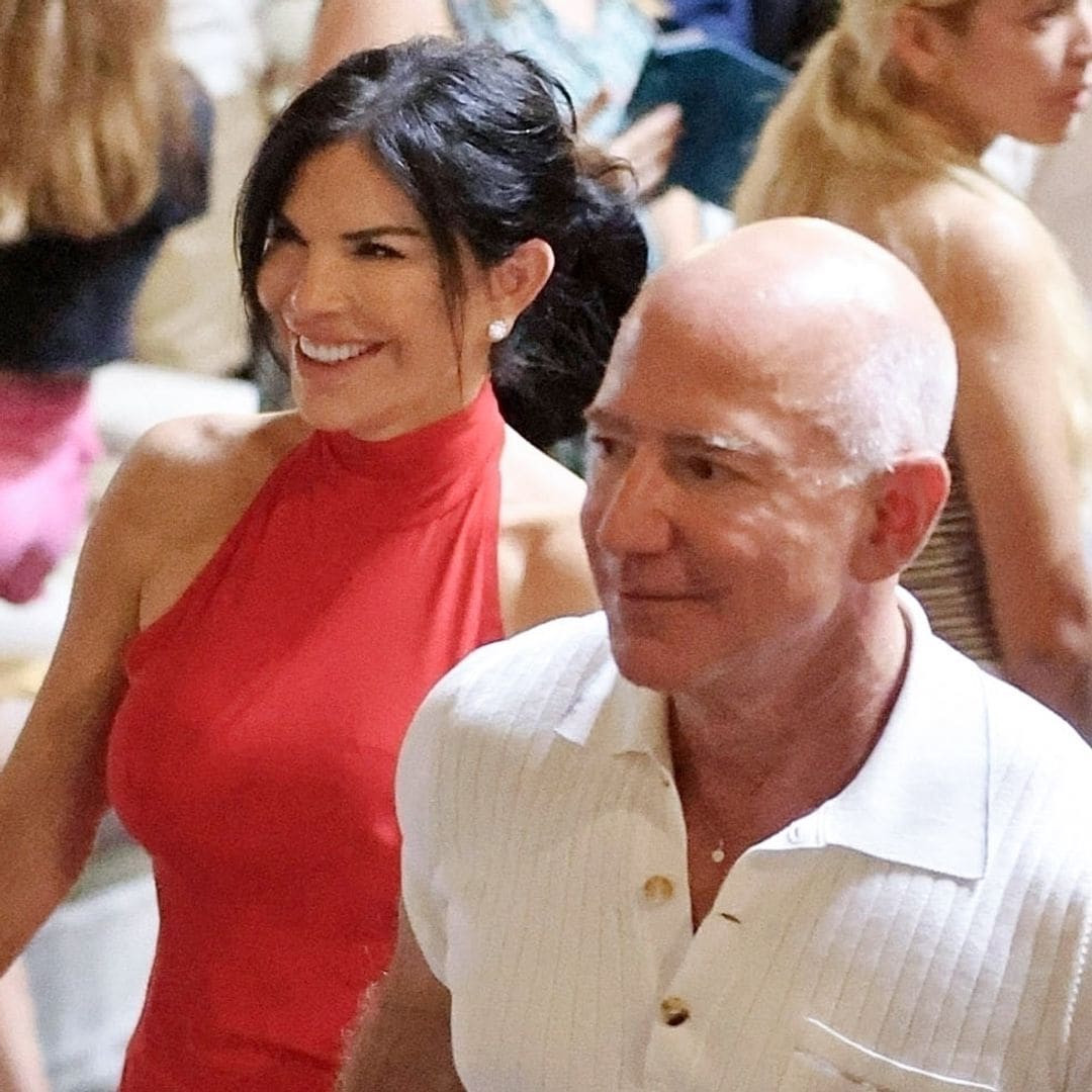 Lauren Sanchez wore a red minidress in one of her most romantic dates with Jeff Bezos [PHOTOS]