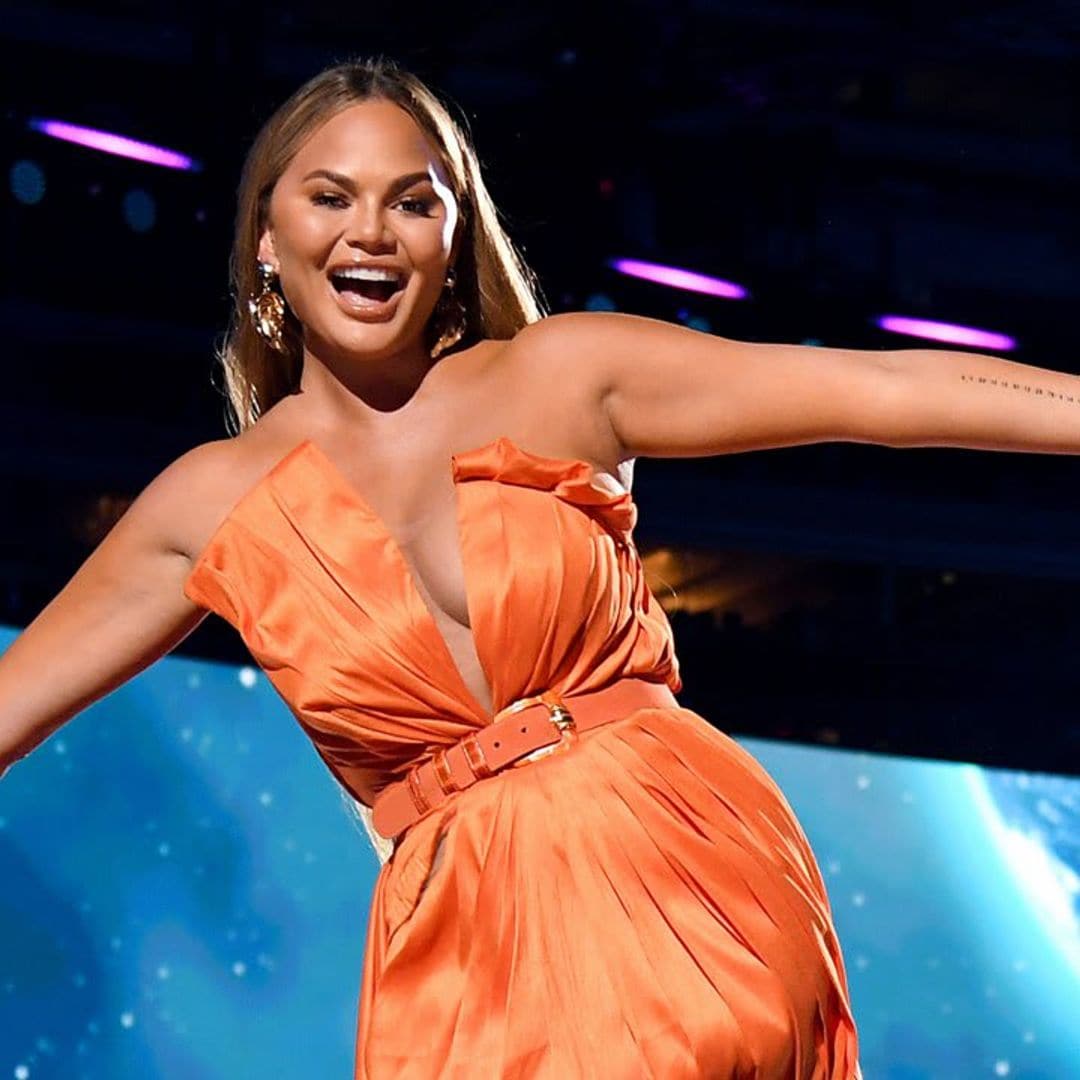 Chrissy Teigen glams up for Barack Obama’s 60th birthday party