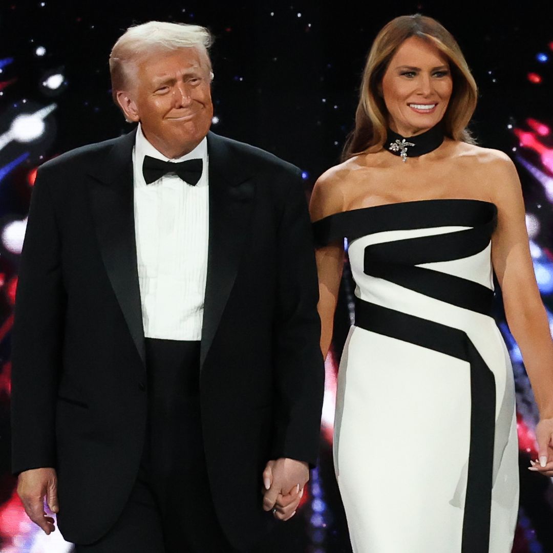 President Donald Trump praises 'extraordinary wife' First Lady Melania Trump on their anniversary