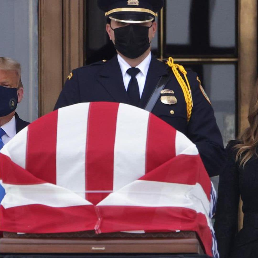 First Lady Melania Trump pays her respects to Ruth Bader Ginsburg