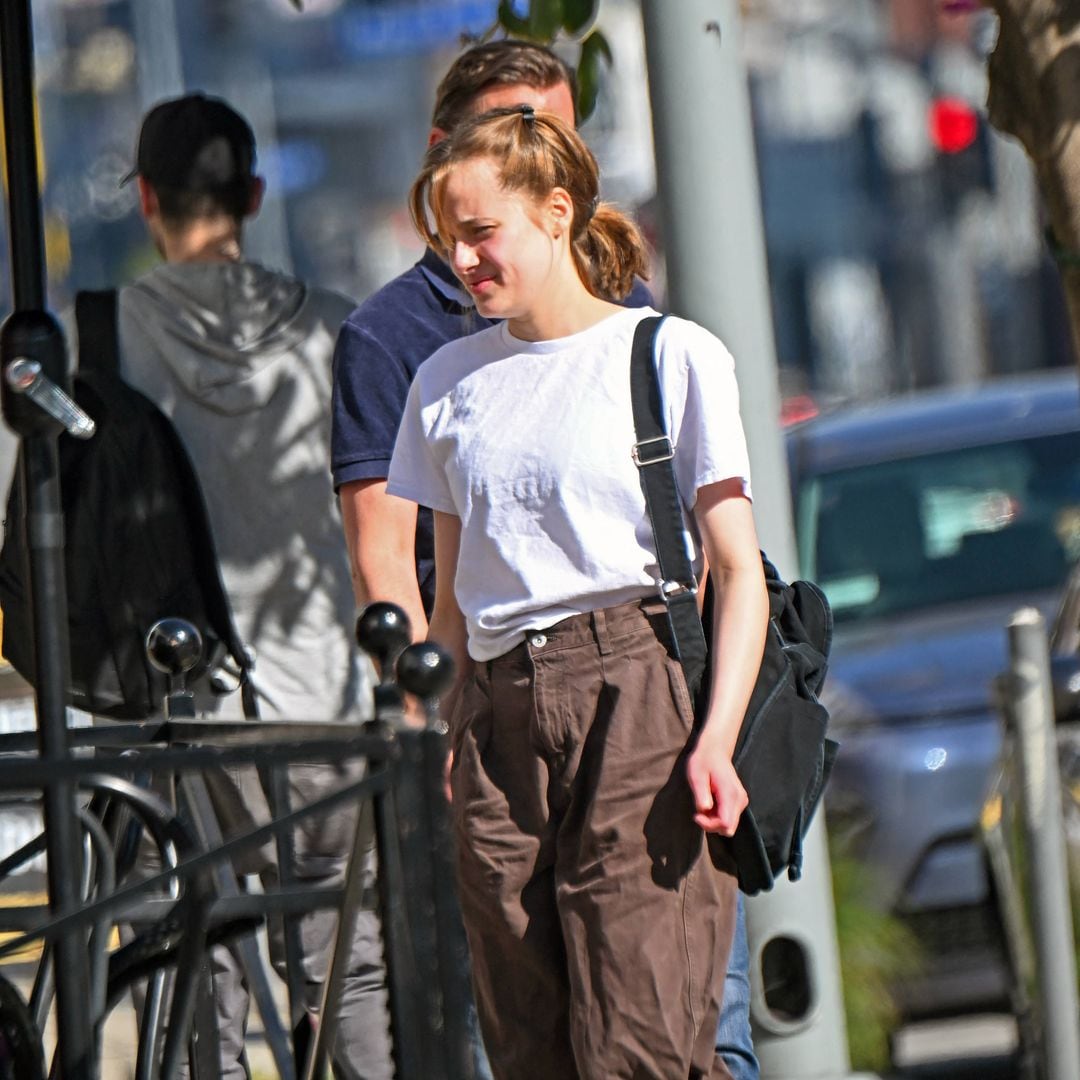 Vivienne Jolie-Pitt's enjoys the day with a friend in artsy-chic outfit and adorable hairstyle