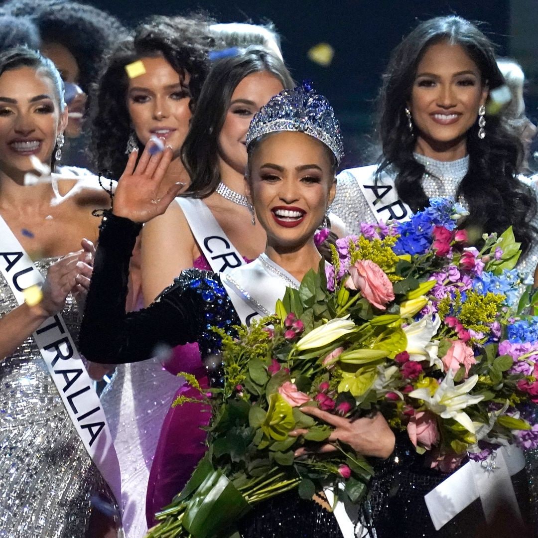 Miss USA R'Bonney Gabriel (C) celebrates after winning the 71st Miss Universe competition at the New Orleans Ernest N. Morial Convention Center in New Orleans, Louisiana on January 14, 2023.