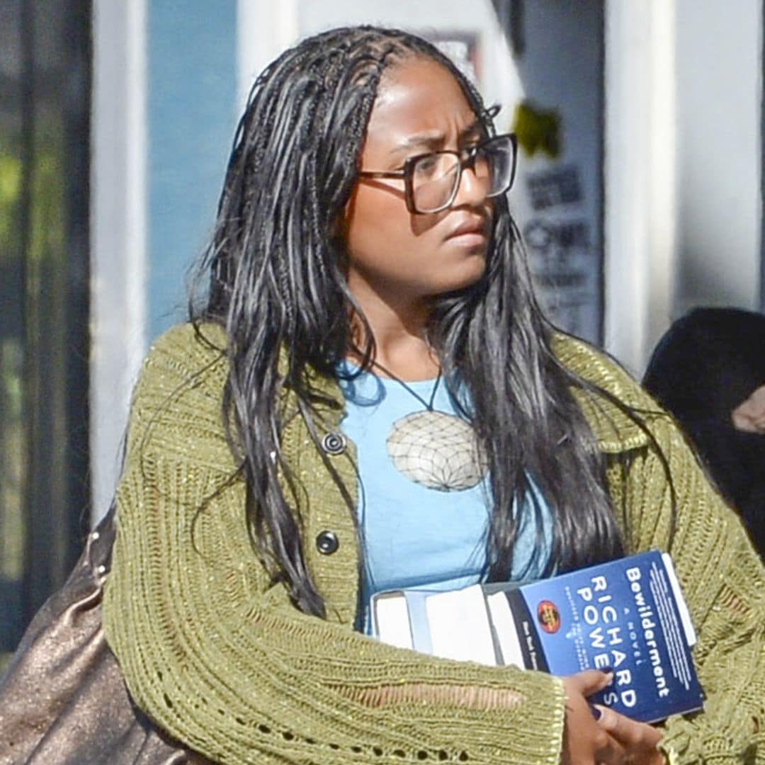 Sasha Obama spotted with book haul after Los Angeles fires