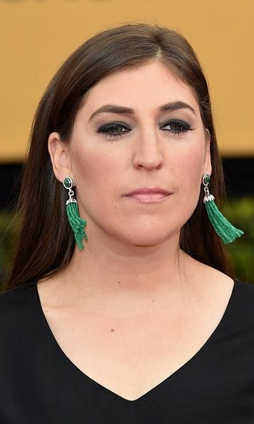 Mayim Bialik Mourns The Loss Of Her Father In Touching Blog Post 4447