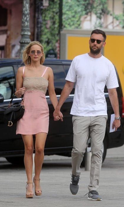 Jennifer lawrence cooke on sale maroney engagement ring