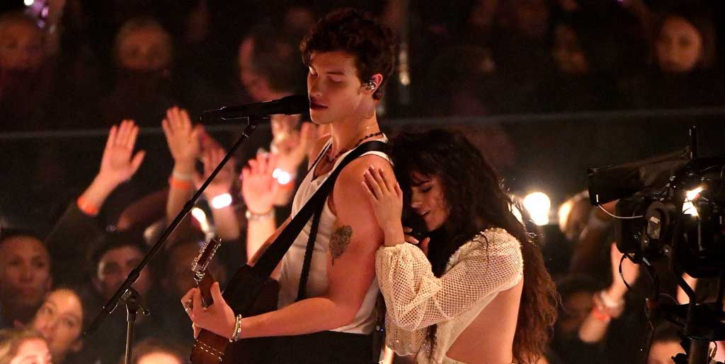 Camila Cabello And Shawn Mendes Bring The Pda To The Stage During Senorita Performance Photo 1