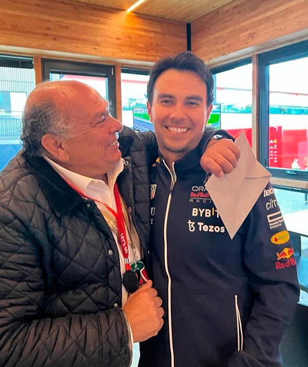 Checo Pérez y su papá