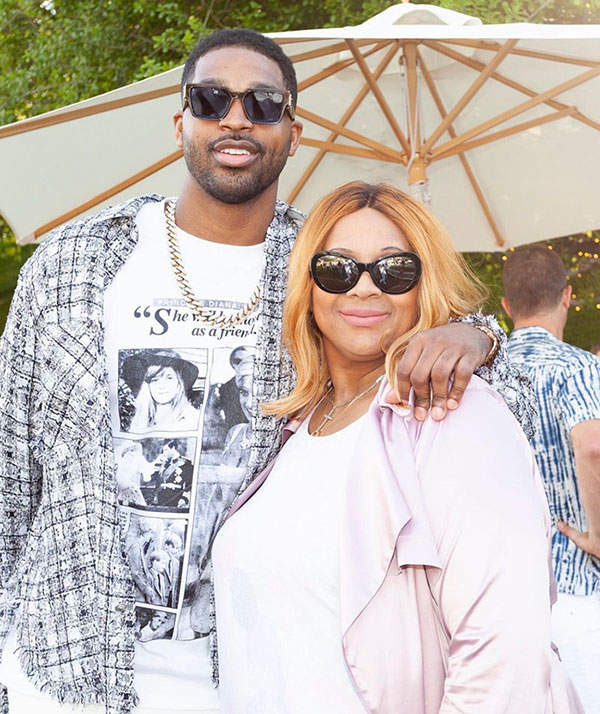 Tristan Thompson y su mamá