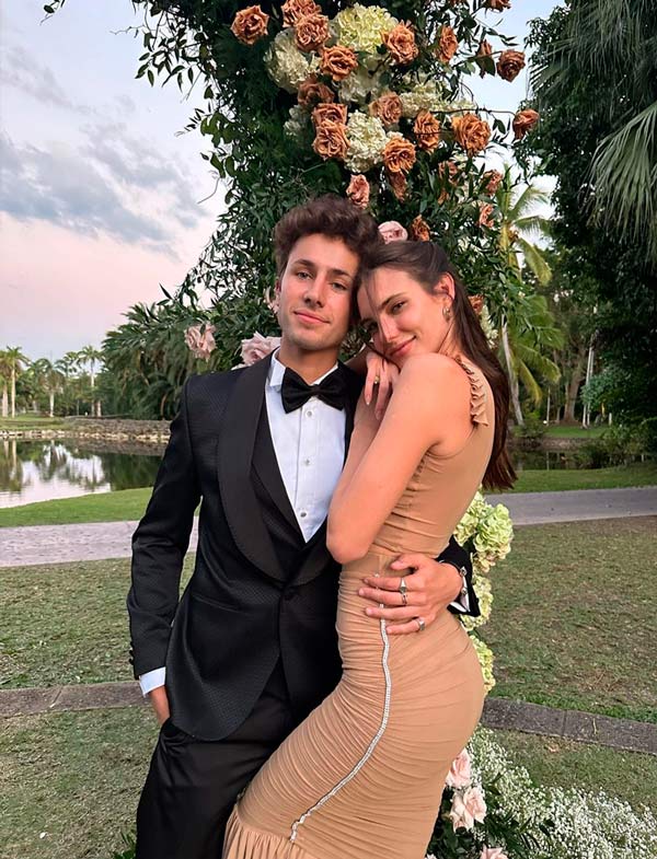 Juanpa Zurita y Macarena Achaga