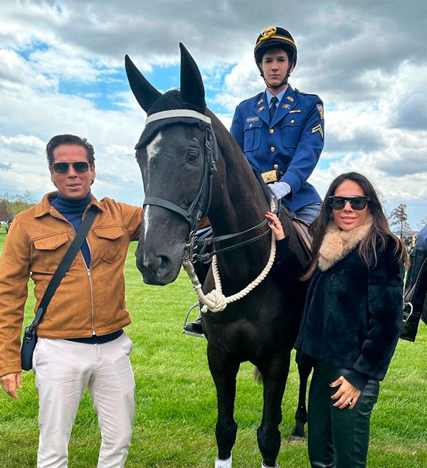 Roberto Palazuelos y su hijo Roberto Jr.