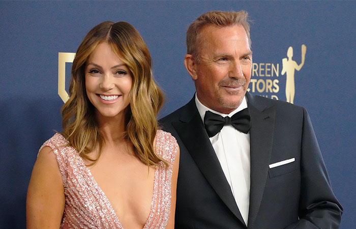 Kevin Costner y Christine Baumgartner