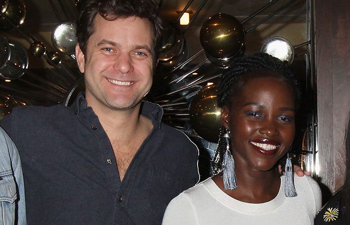 Lupita Nyongo y Joshua Jackson