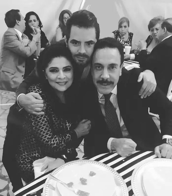 José Eduardo Derbez y Victoria Ruffo