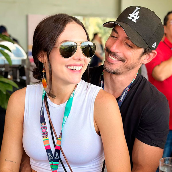 Zuria Vega y Alberto Guerra