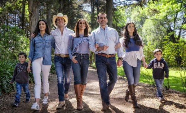 Eduardo Capetillo y su familia