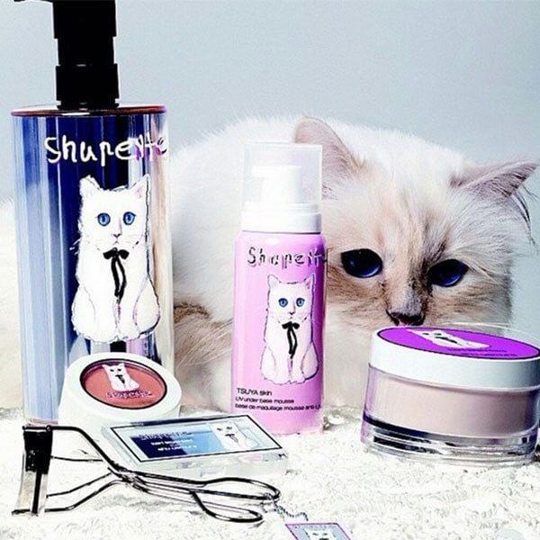 mengsel metriek hartstochtelijk Me-wow! Karl Lagerfeld's cat-inspired beauty collection for Shu Uemura