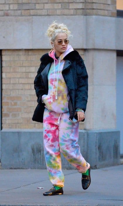 Tie dye sweatsuit discount trend