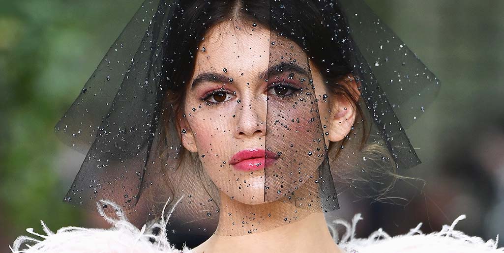 Kaia Gerber debuta en la Haute Couture de París de la mano de Chanel